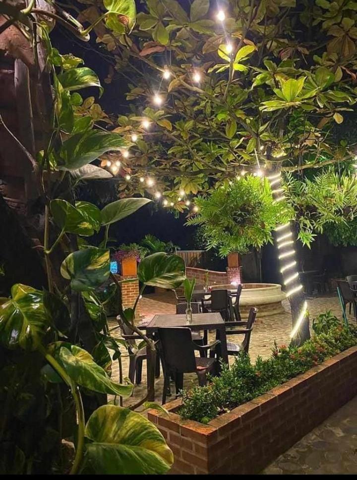 Hotel Y Restaurante Bienmesabe Santa Fe de Antioquia Εξωτερικό φωτογραφία